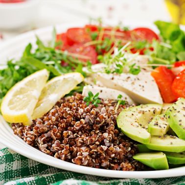 Quinoa tricolore, mix di quinoa bianca, rossa e nera